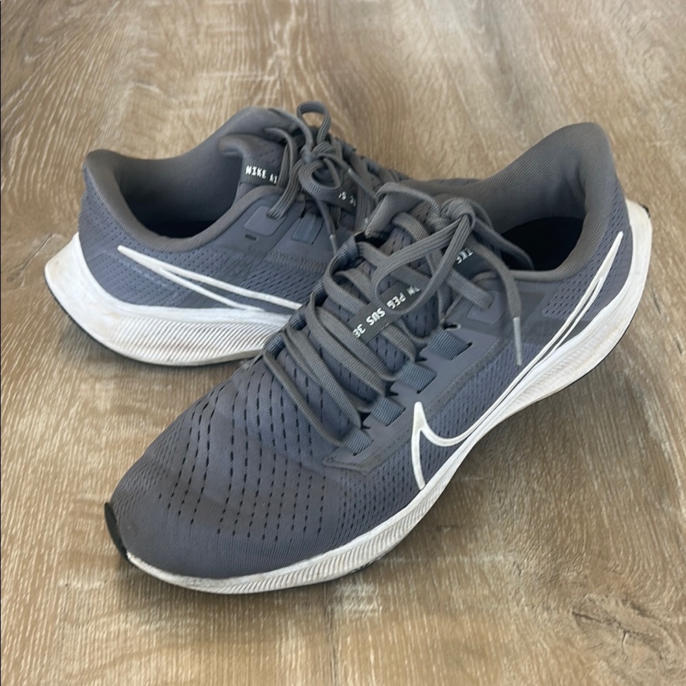 Nike Gray Air Zoom Pegasus 38